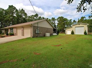 8962 Deer Ln, Navarre, FL 32566