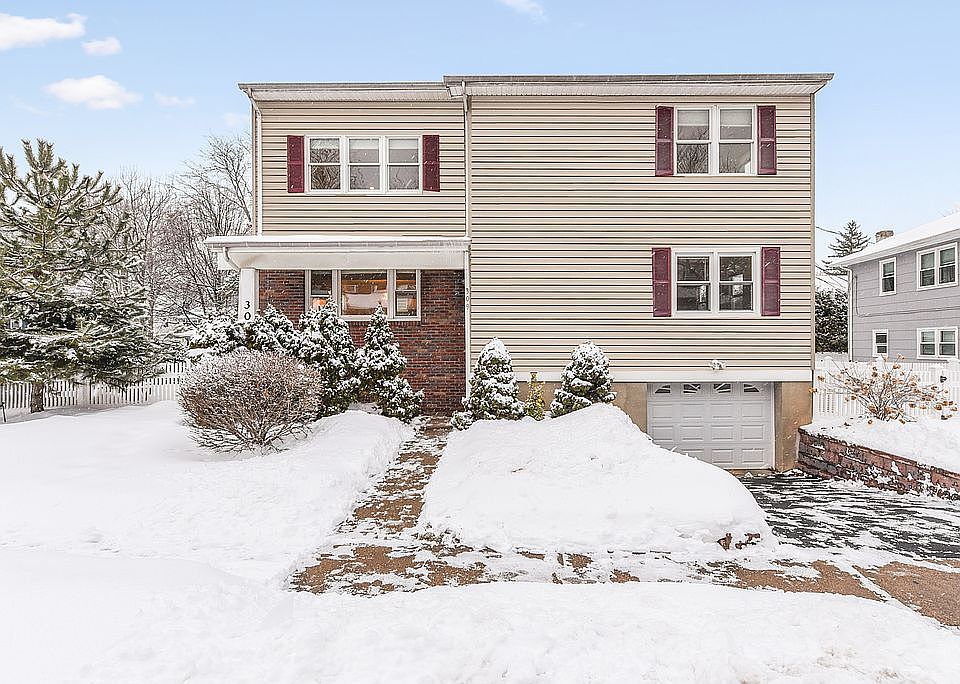 1st image of 309 Montague Pl