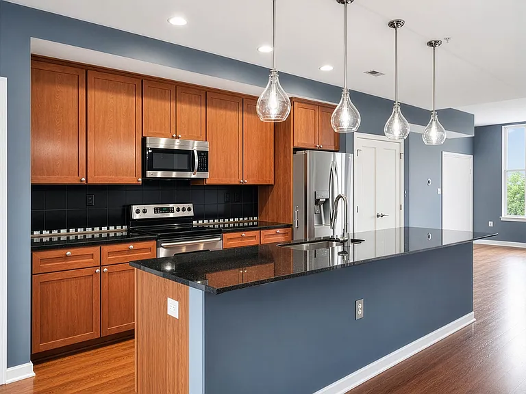 145 N High St #301 — Photo 13