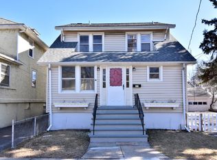 424 4th Ave, Pelham, NY 10803