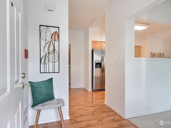 4th image of 22735 SE 43rd Court #1622