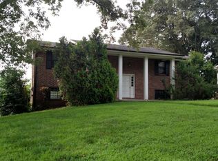 2334 Freedom Bay Dr, Soddy Daisy, TN 37379