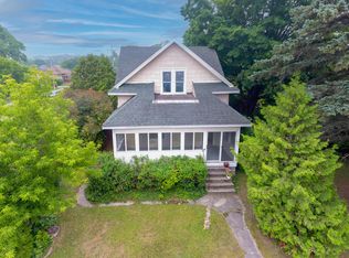 128 Coast Guard Dr, Cheboygan, MI 49721