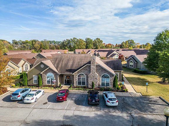 5th image of 1602 E Southfield Cir
