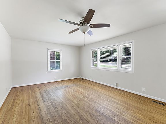 4th image of 2808 Bardwell Rd