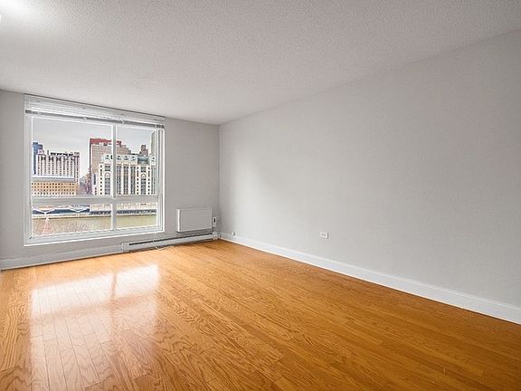 3rd image of 546 Main St APT 417