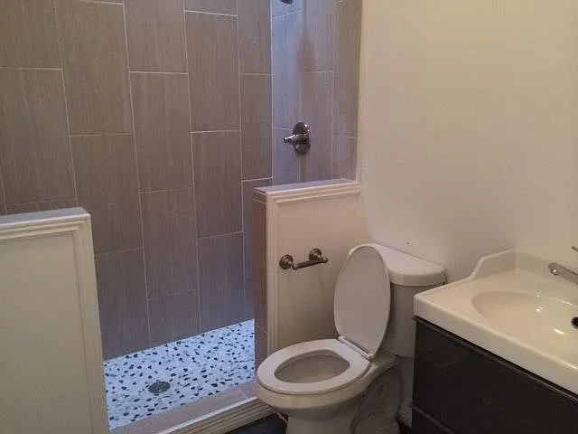 2 bed, 1059 sqft, $2,137 — Photo 4
