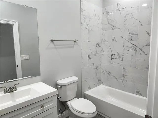 2127 Connecticut Ave #A — Photo 6