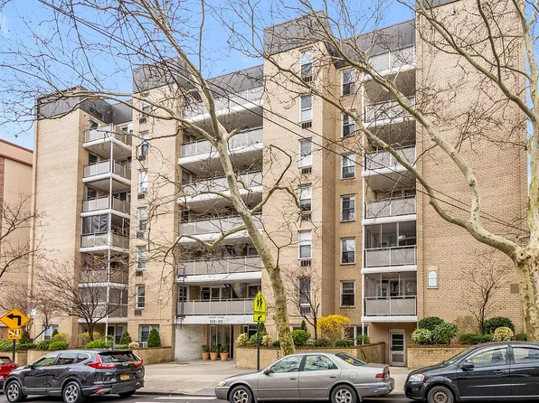 142-20 84th Dr #1K, Briarwood, NY 11435