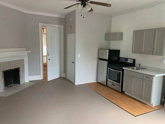 3rd image of 640 Jefferson Ave APT 2C