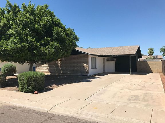 2nd image of 2446 E Manhatton Dr