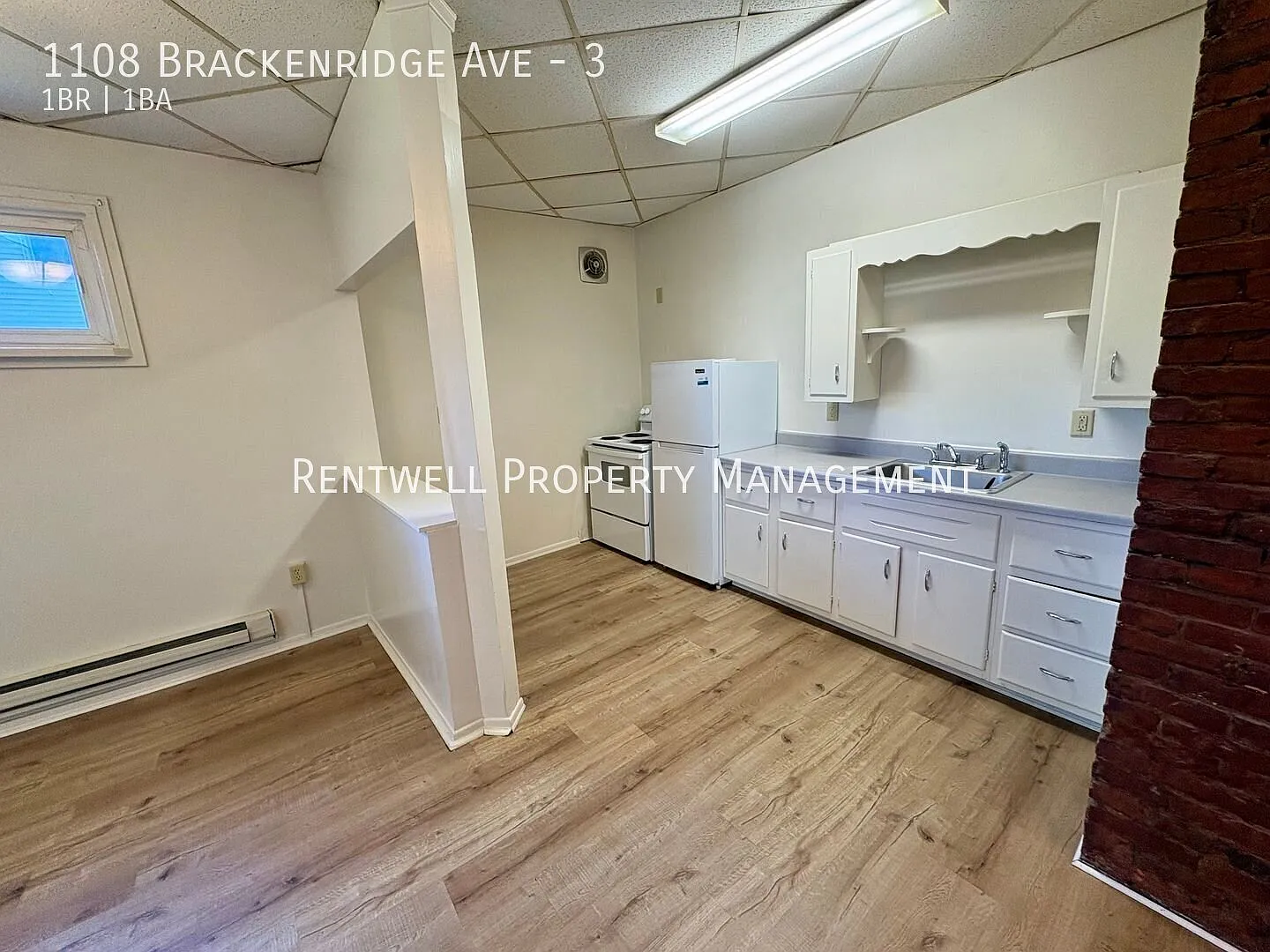 Charming 1-Bedroom First-Floor Apartment with Back Deck — Photo 2