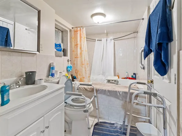 86 Clendenny Avenue image 7 of 14