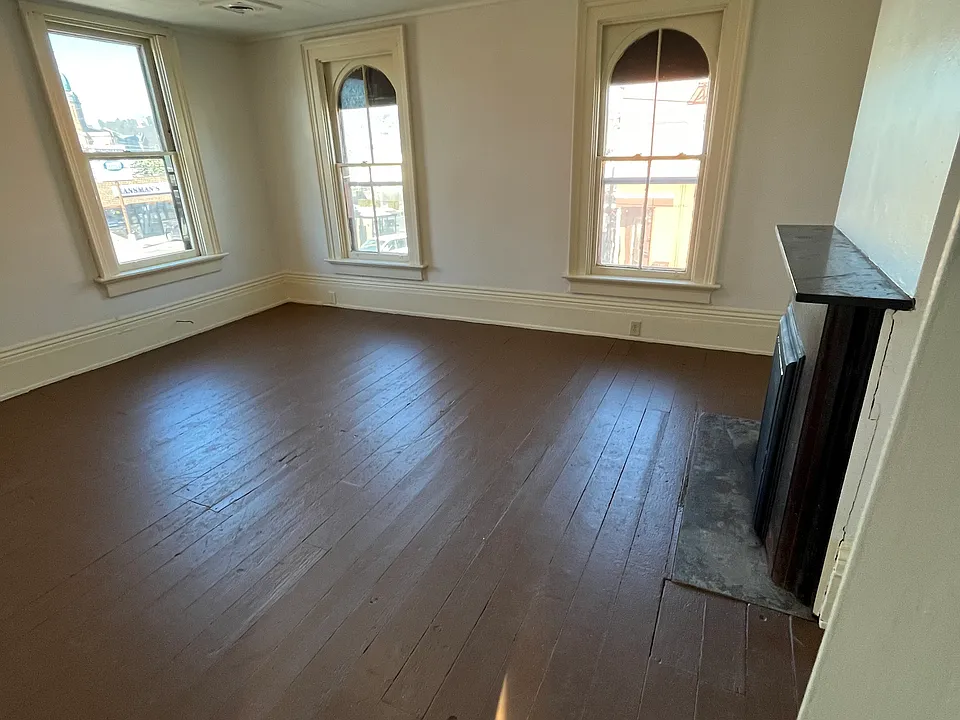 802 6th Ave #2