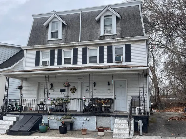 327 Fairview Rd #329, Crum Lynne, PA 19022
