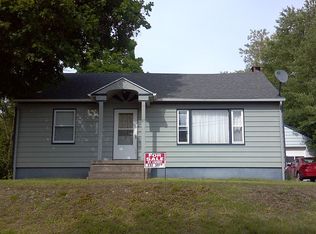 17 Heath St, Corinth, NY 12822