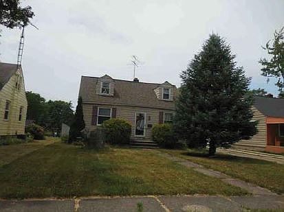 1st image of 812 Warwick Dr