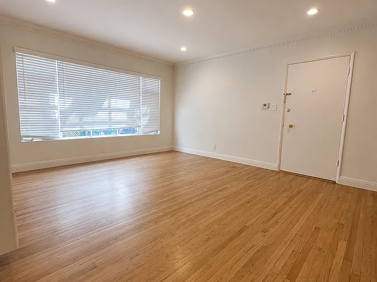1350 N Hayworth Ave #A — Photo 3