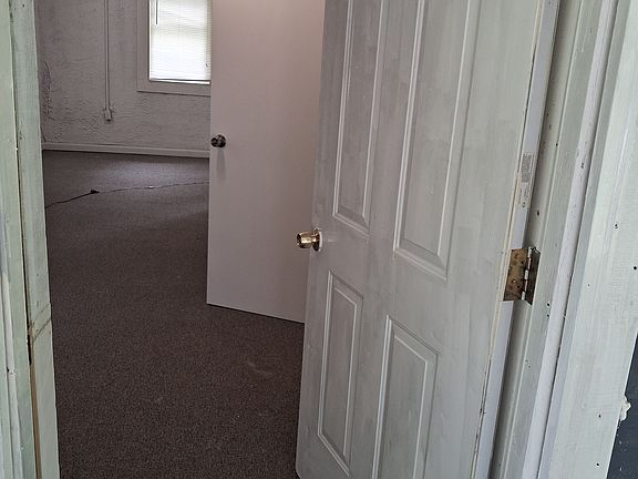 5th image of 1517 2nd St SW