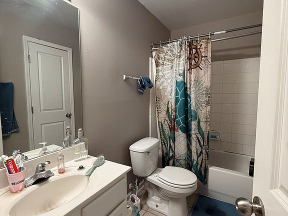 4th image of 1035 Barnett Shoals Rd APT 213
