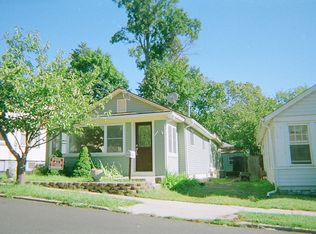 77 Grove Pl, West Haven, CT 06516