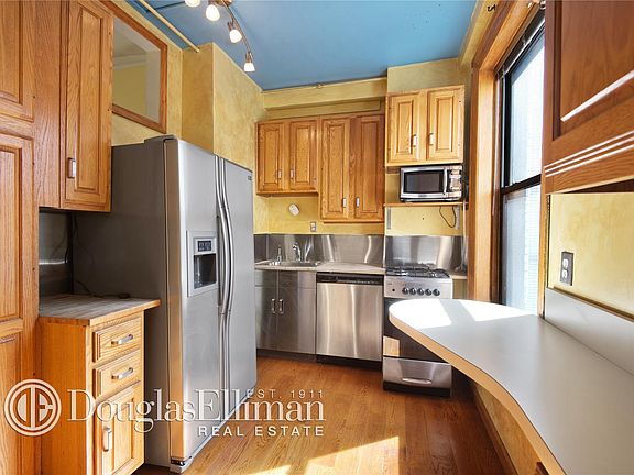 4th image of 255 W 98th St APT 9C