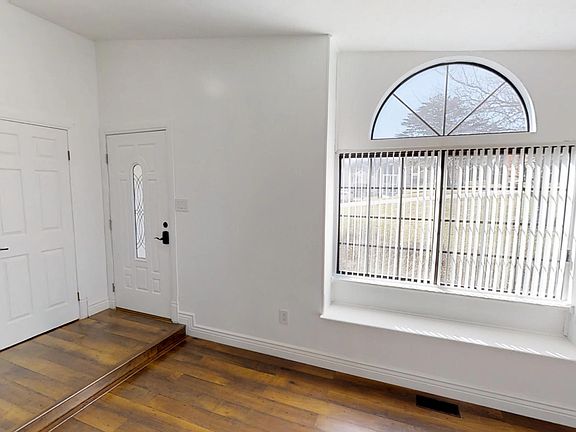 3rd image of 741 N Paddington Way