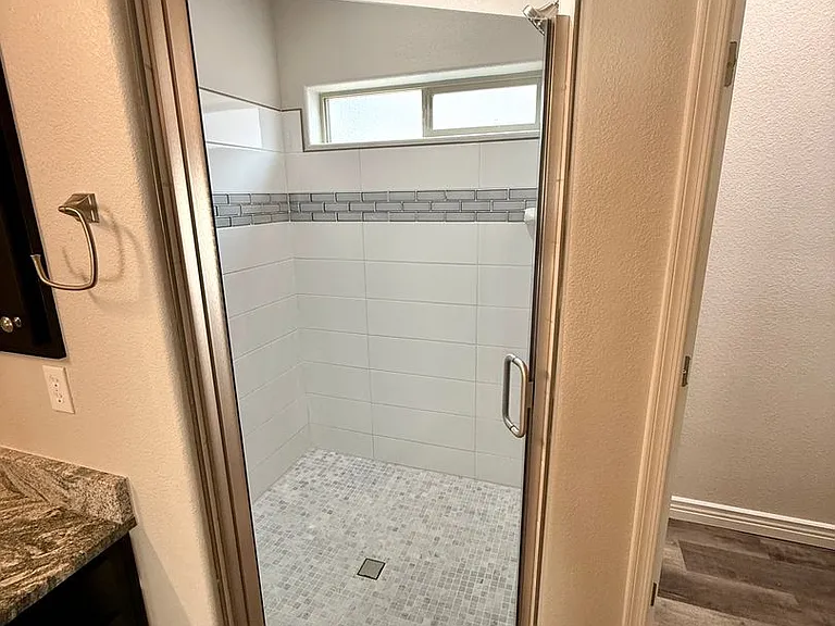3368 N Apache St — Photo 32