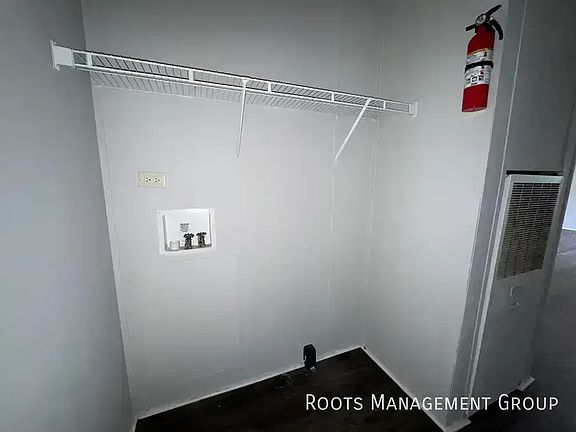 4th image of 1325 N Franklin St #208