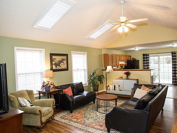 4th image of 112 Turnberry Dr