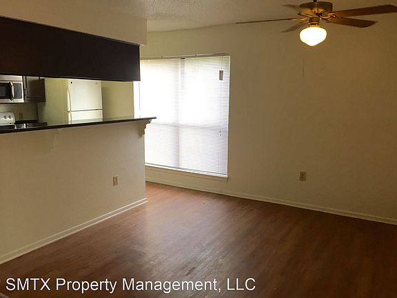 4th image of 129 Coers Dr APT 4