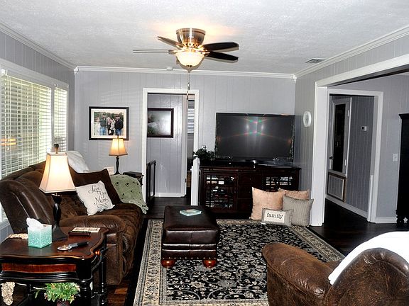 3rd image of 1032 County Road 3204 N