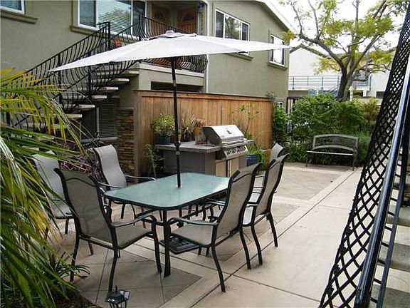 4th image of 2029 Oliver Ave