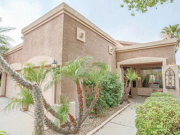 5th image of 15288 W Country Gables Dr