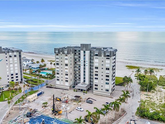 3rd image of 2800 Estero Blvd APT 206