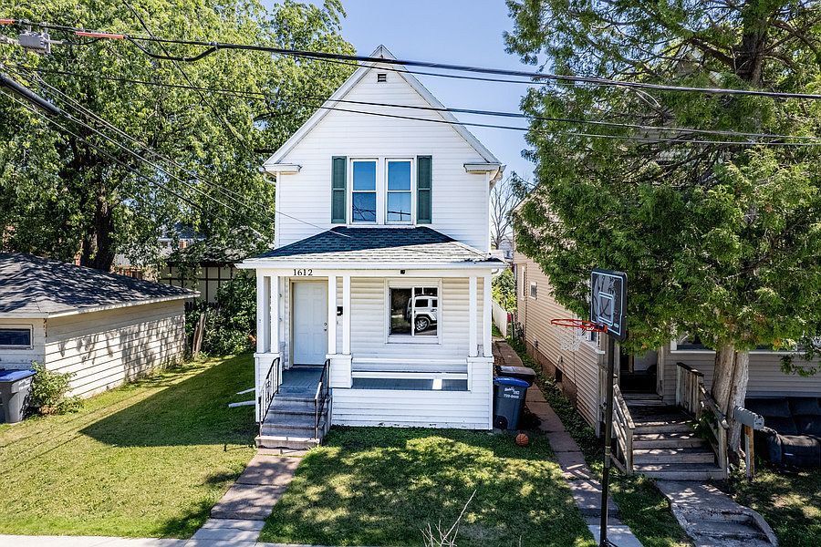 1st image of 1612 Baxter Ave