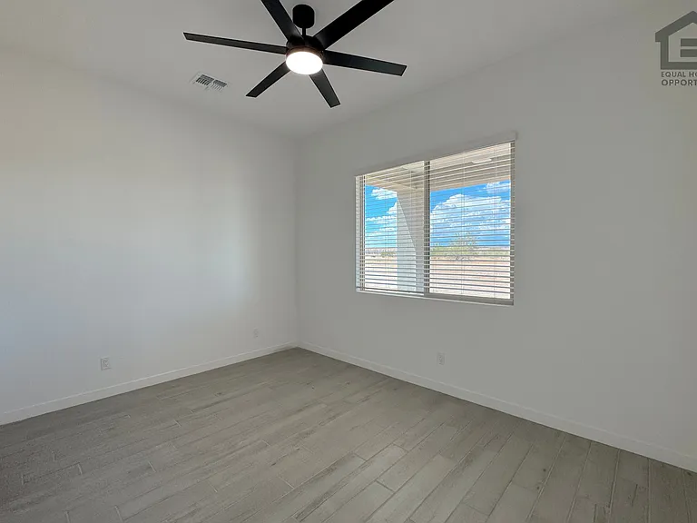 18108 W Morning Vista Ln — Photo 21