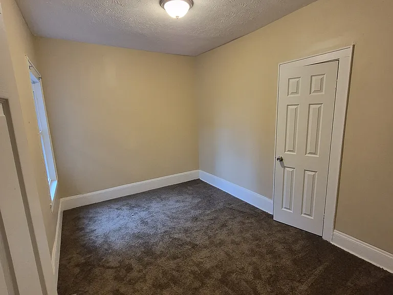 3399 E 140th St #1 — Photo 7