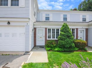 17 Le Grande Ave APT 9, Greenwich, CT 06830