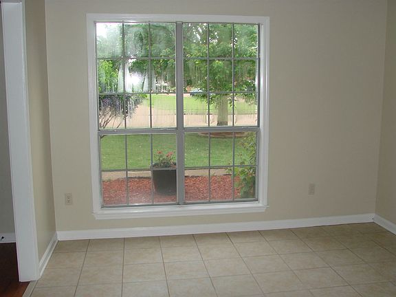 4th image of 4361 Whispering Bend Dr