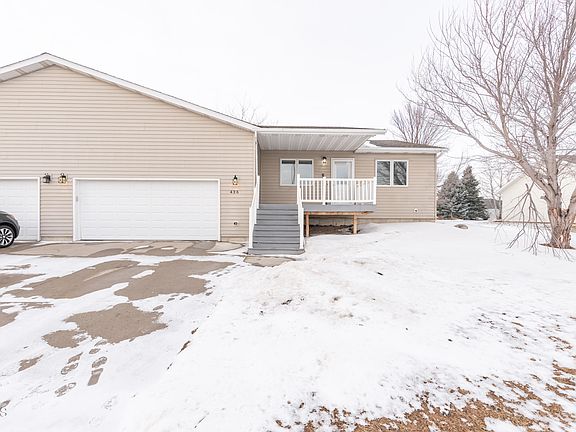 2nd image of 436 E Calgary Ave