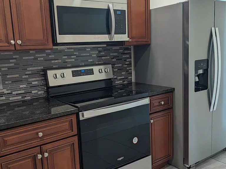 518 N State St #1 — Photo 10