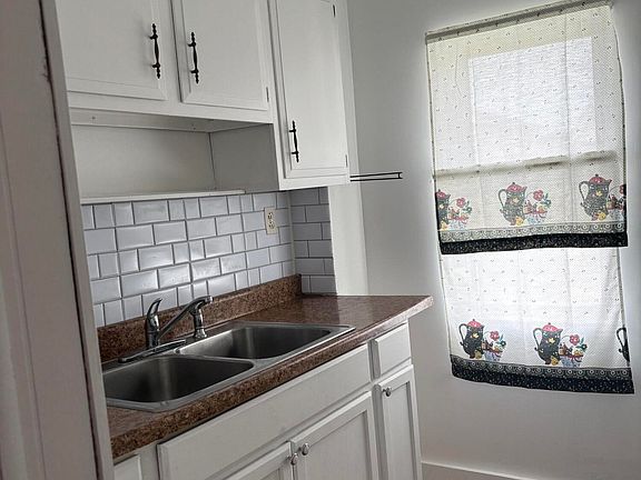 4th image of 696 Lafayette Ct