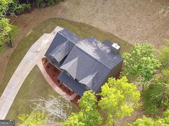 3rd image of 253 Fox Valley Rd