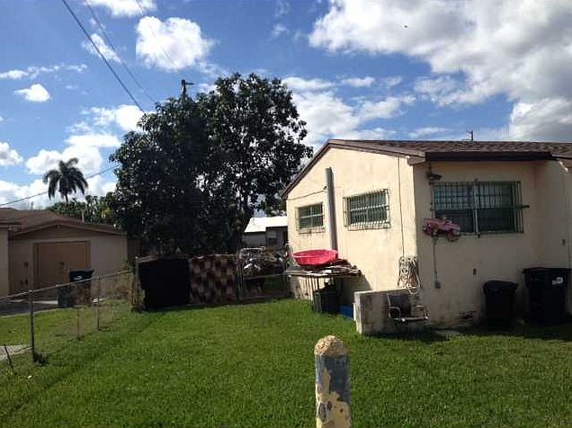 1st image of 1634 NW 1st Ave