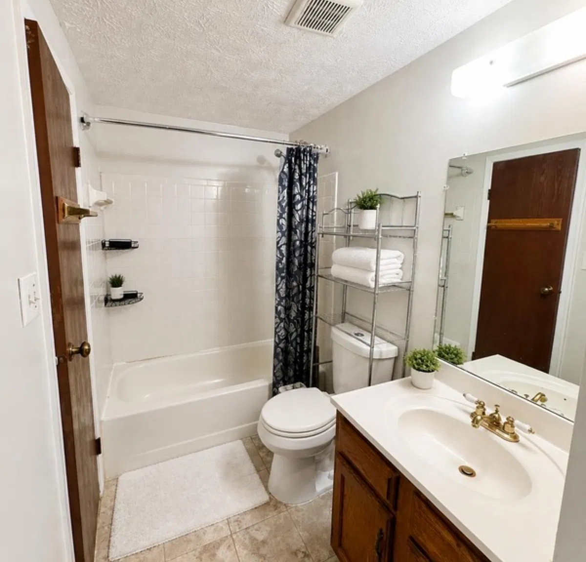 4 bed, 1600 sqft, $2,800 — Photo 4