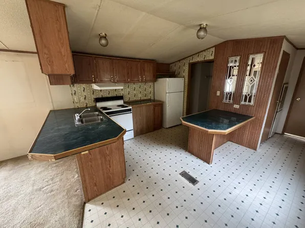 122 Freeport Dr, Gaffney, SC 29341