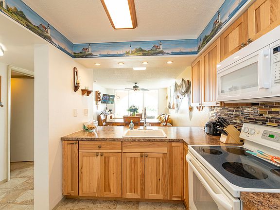 4th image of 3930 S Roosevelt Blvd #N413