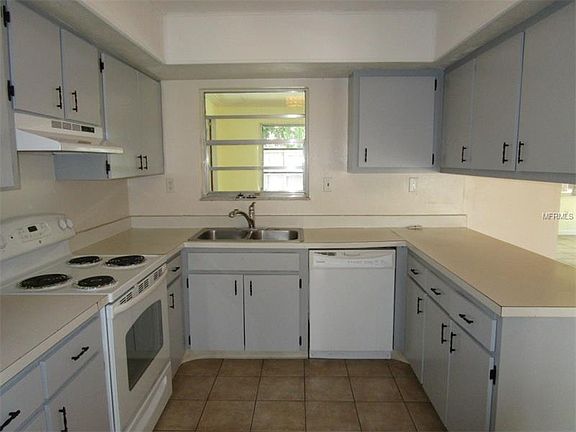 5th image of 8262 Gallo Ave
