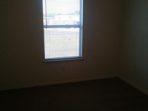 2nd image of 104 Lark St APT A